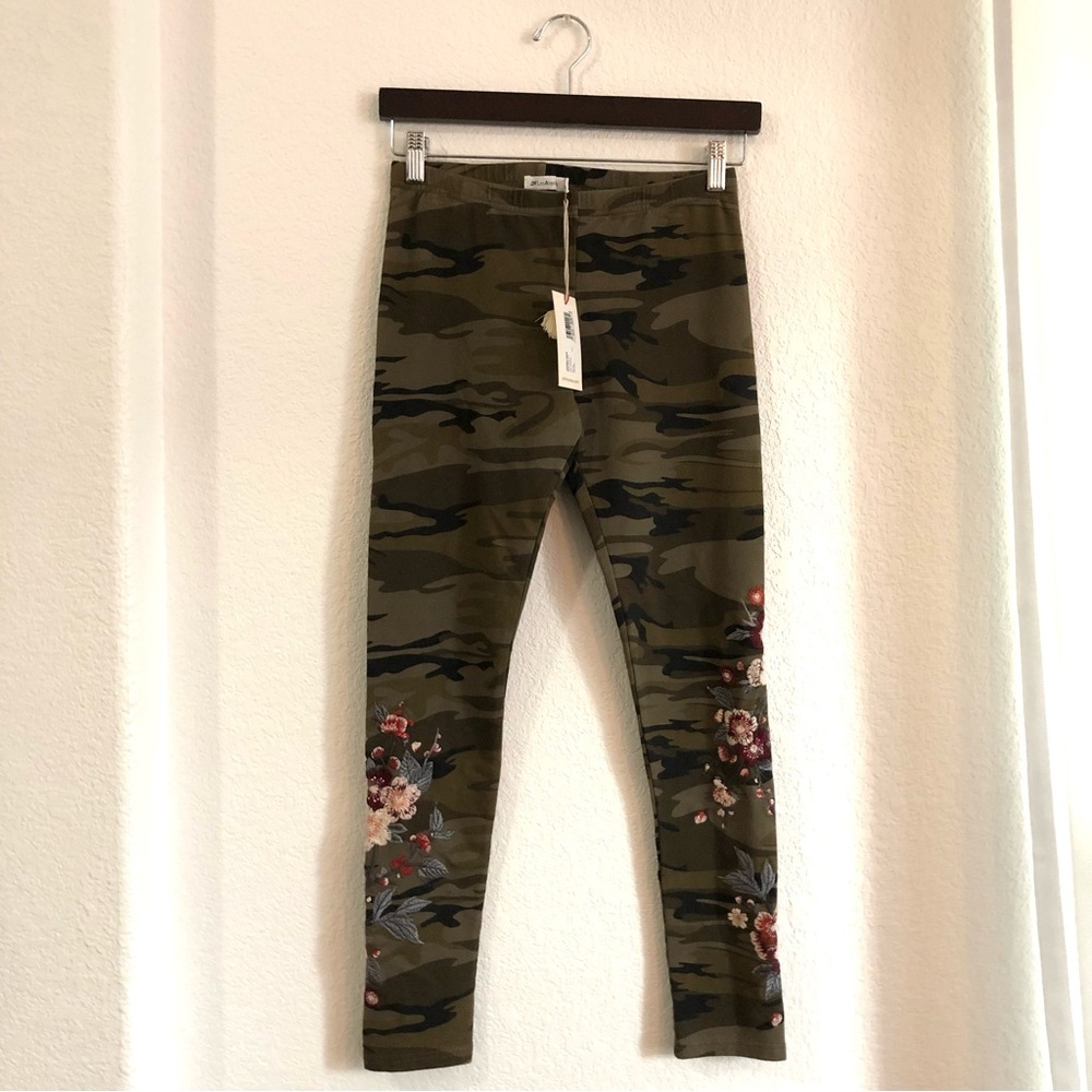 NWT Johnny Was Womens Leggings Kira Green Camo  Floral Embroidered Size XS
